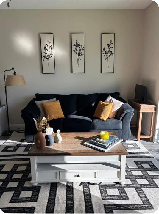 出租: $3,500 (4 贝兹, 2 浴室, 1811 平方英尺)