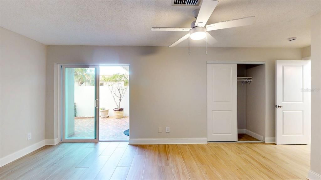 For Sale: $565,000 (2 beds, 2 baths, 1400 Square Feet)