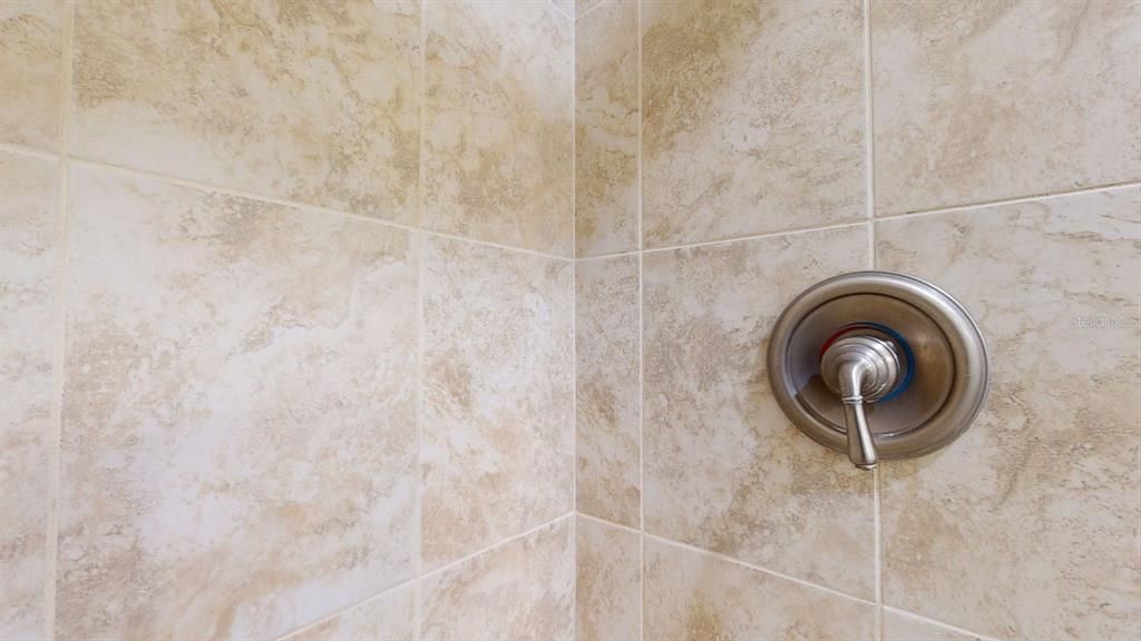 For Sale: $565,000 (2 beds, 2 baths, 1400 Square Feet)