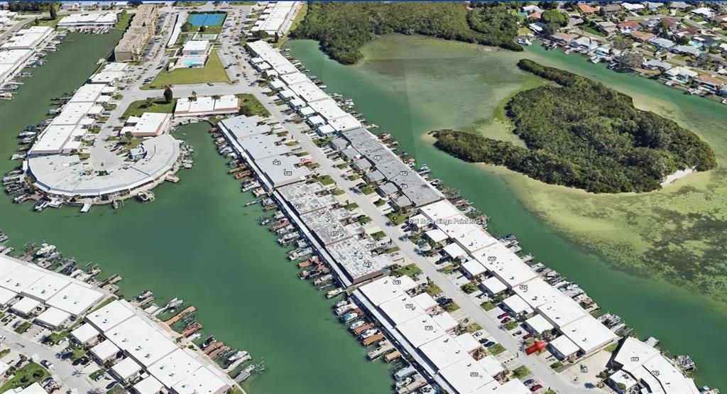 For Sale: $565,000 (2 beds, 2 baths, 1400 Square Feet)