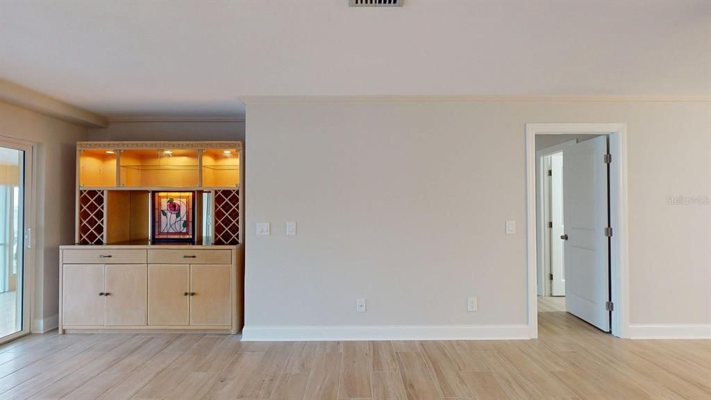 For Sale: $565,000 (2 beds, 2 baths, 1400 Square Feet)