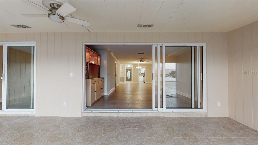 For Sale: $565,000 (2 beds, 2 baths, 1400 Square Feet)