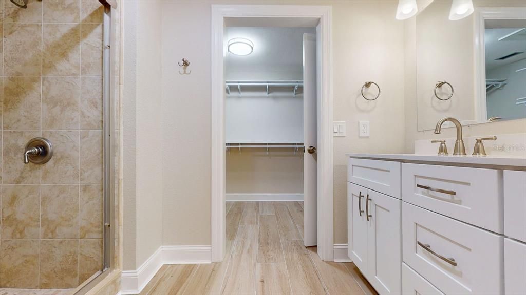 For Sale: $565,000 (2 beds, 2 baths, 1400 Square Feet)