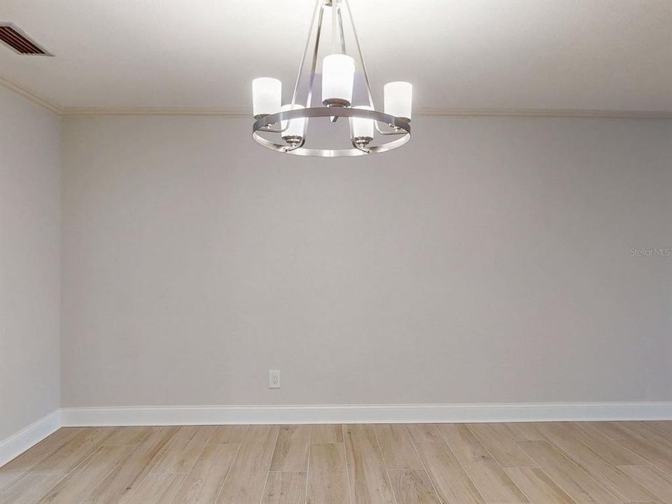 For Sale: $565,000 (2 beds, 2 baths, 1400 Square Feet)