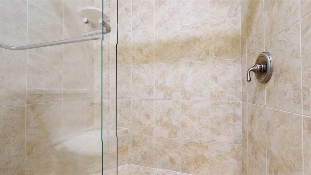 For Sale: $565,000 (2 beds, 2 baths, 1400 Square Feet)