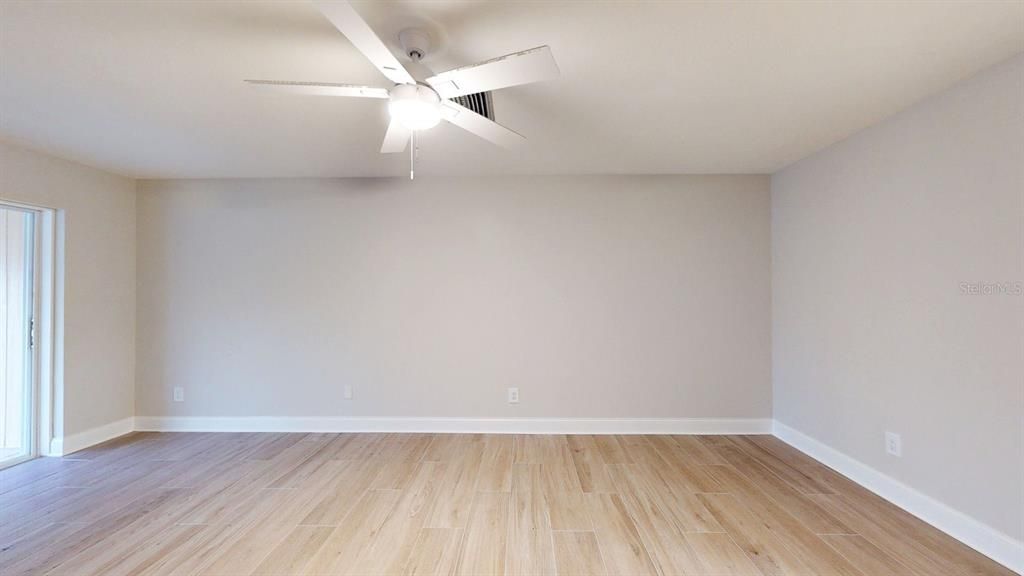 For Sale: $565,000 (2 beds, 2 baths, 1400 Square Feet)