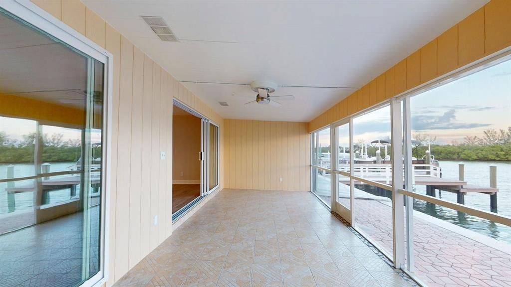 For Sale: $565,000 (2 beds, 2 baths, 1400 Square Feet)