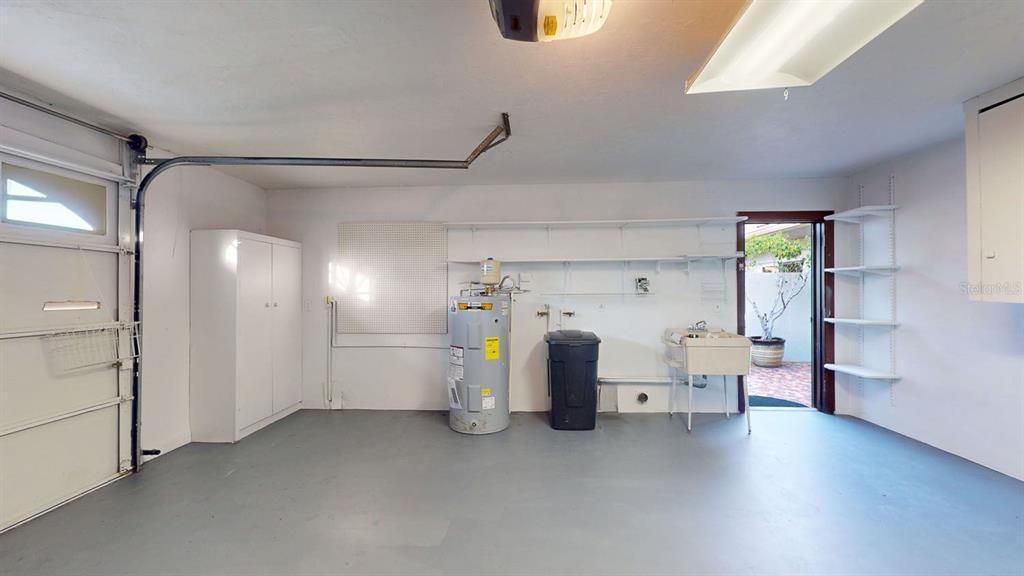 For Sale: $565,000 (2 beds, 2 baths, 1400 Square Feet)