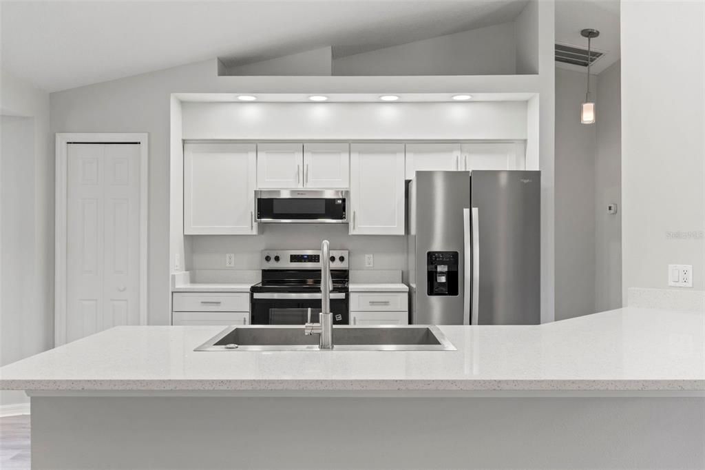 待售: $349,950 (3 贝兹, 2 浴室, 1467 平方英尺)