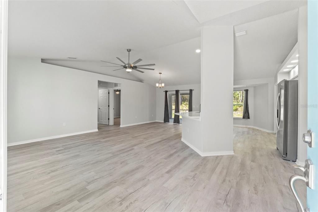 待售: $349,950 (3 贝兹, 2 浴室, 1467 平方英尺)