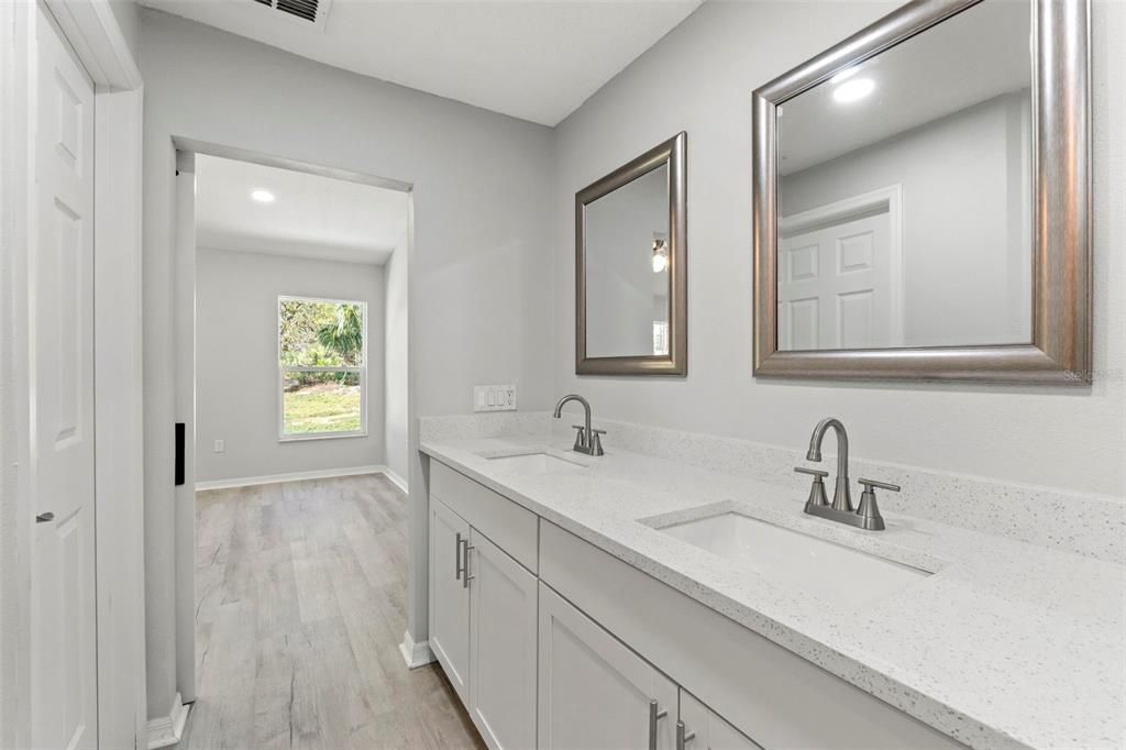 待售: $349,950 (3 贝兹, 2 浴室, 1467 平方英尺)