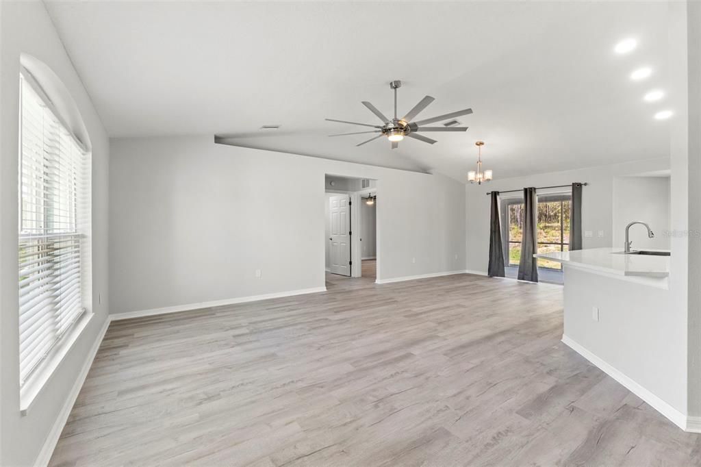 待售: $349,950 (3 贝兹, 2 浴室, 1467 平方英尺)