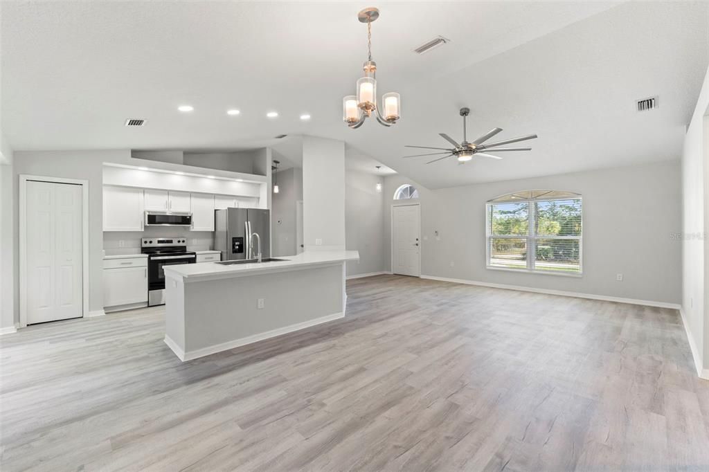 待售: $349,950 (3 贝兹, 2 浴室, 1467 平方英尺)