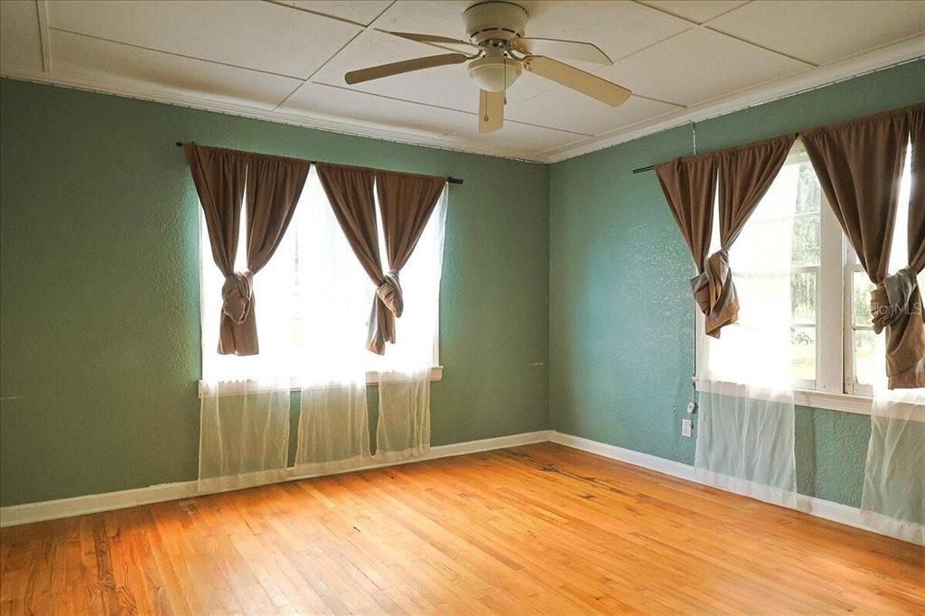 En Venta: $215,000 (3 camas, 2 baños, 1526 Pies cuadrados)