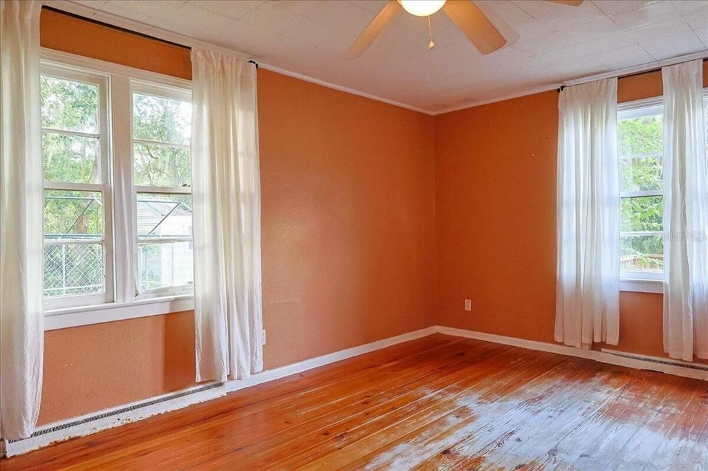 En Venta: $215,000 (3 camas, 2 baños, 1526 Pies cuadrados)