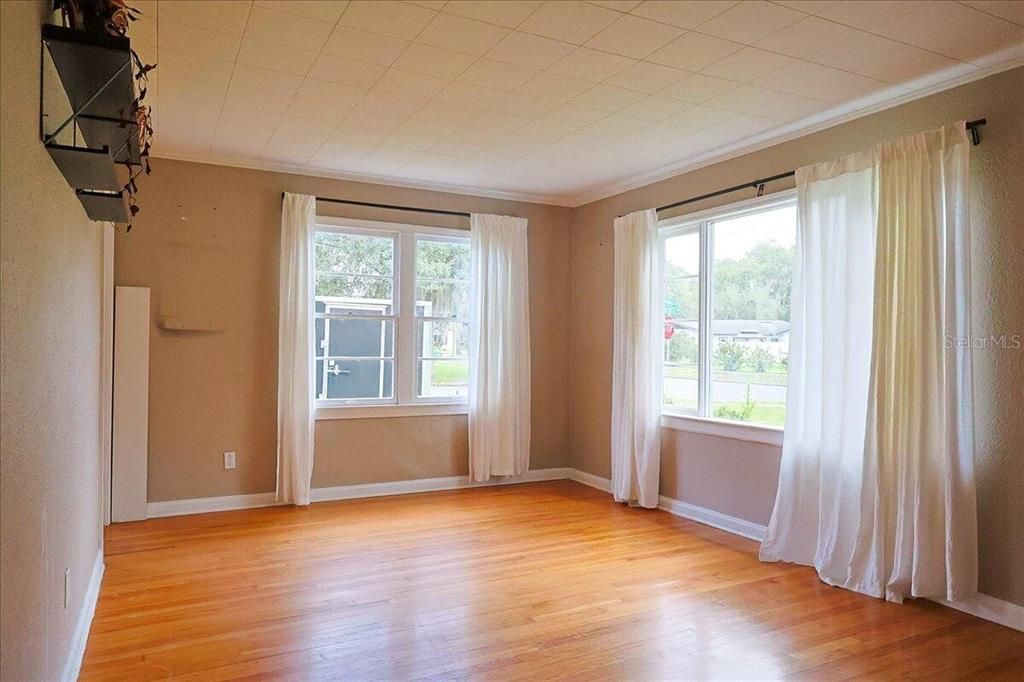 En Venta: $215,000 (3 camas, 2 baños, 1526 Pies cuadrados)