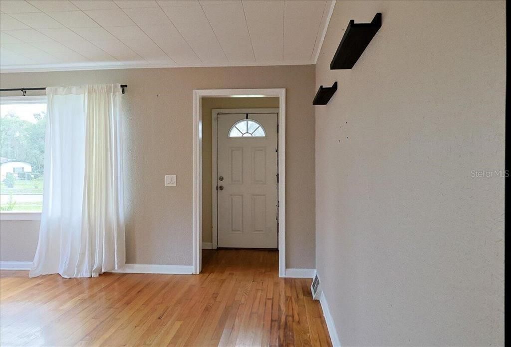 En Venta: $215,000 (3 camas, 2 baños, 1526 Pies cuadrados)