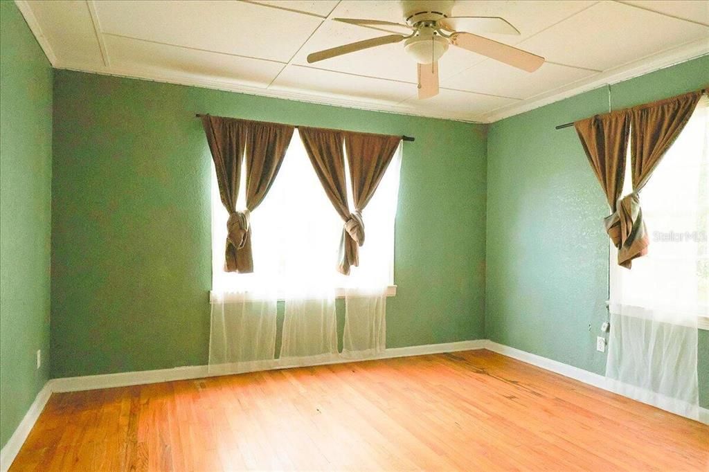 En Venta: $215,000 (3 camas, 2 baños, 1526 Pies cuadrados)