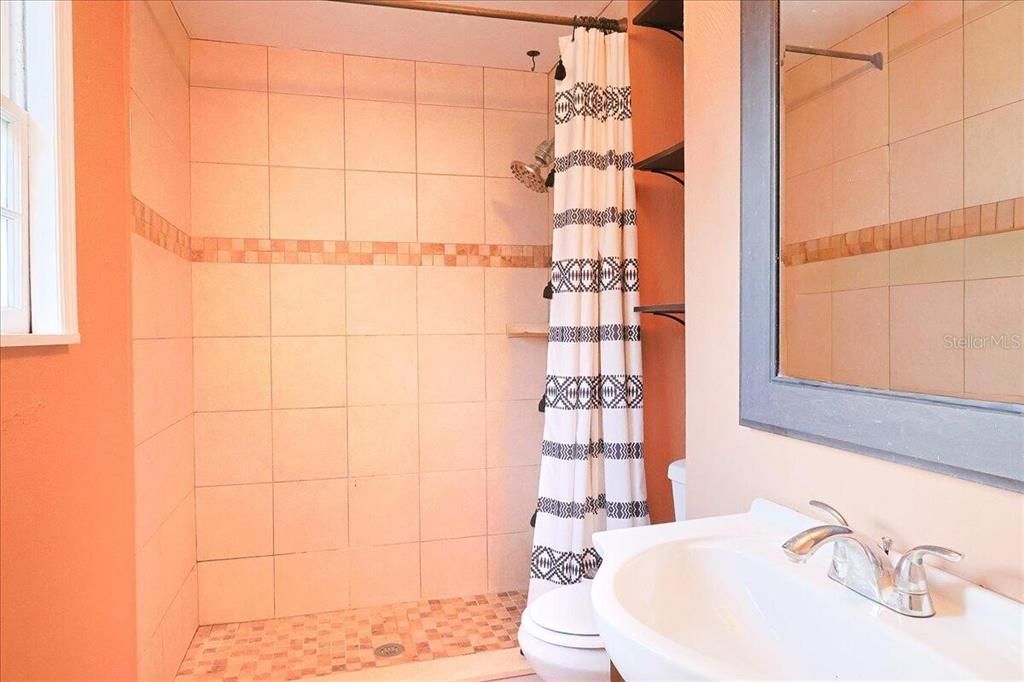 En Venta: $215,000 (3 camas, 2 baños, 1526 Pies cuadrados)