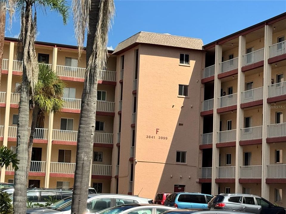 For Sale: $125,000 (2 beds, 1 baths, 912 Square Feet)