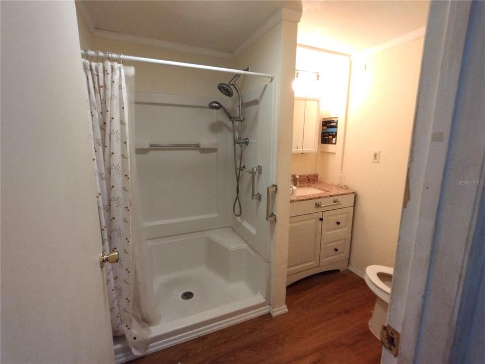 For Sale: $85,900 (2 beds, 1 baths, 768 Square Feet)