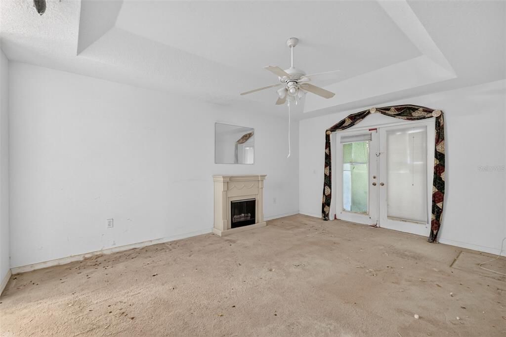 待售: $230,000 (3 贝兹, 2 浴室, 1615 平方英尺)