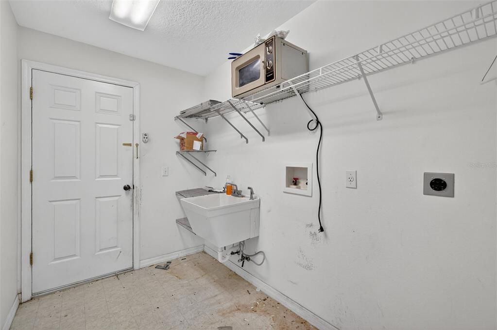 待售: $230,000 (3 贝兹, 2 浴室, 1615 平方英尺)