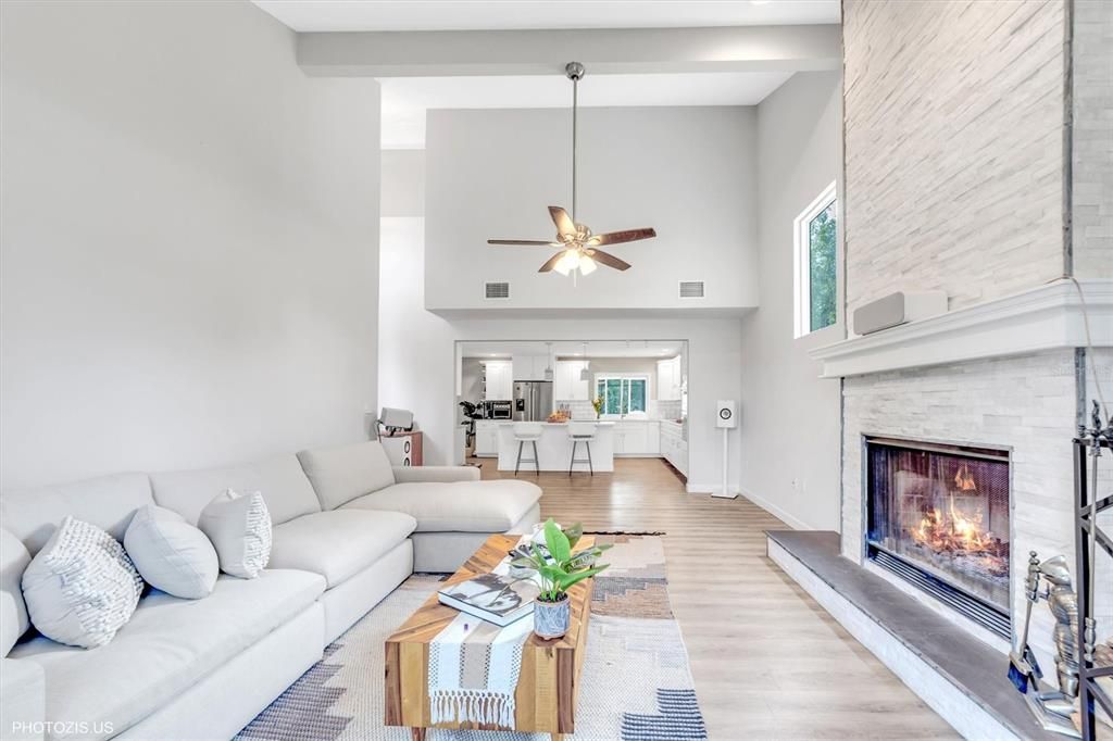 На продажу: $825,000 (4 спален, 3 ванн, 3496 Квадратных фут)