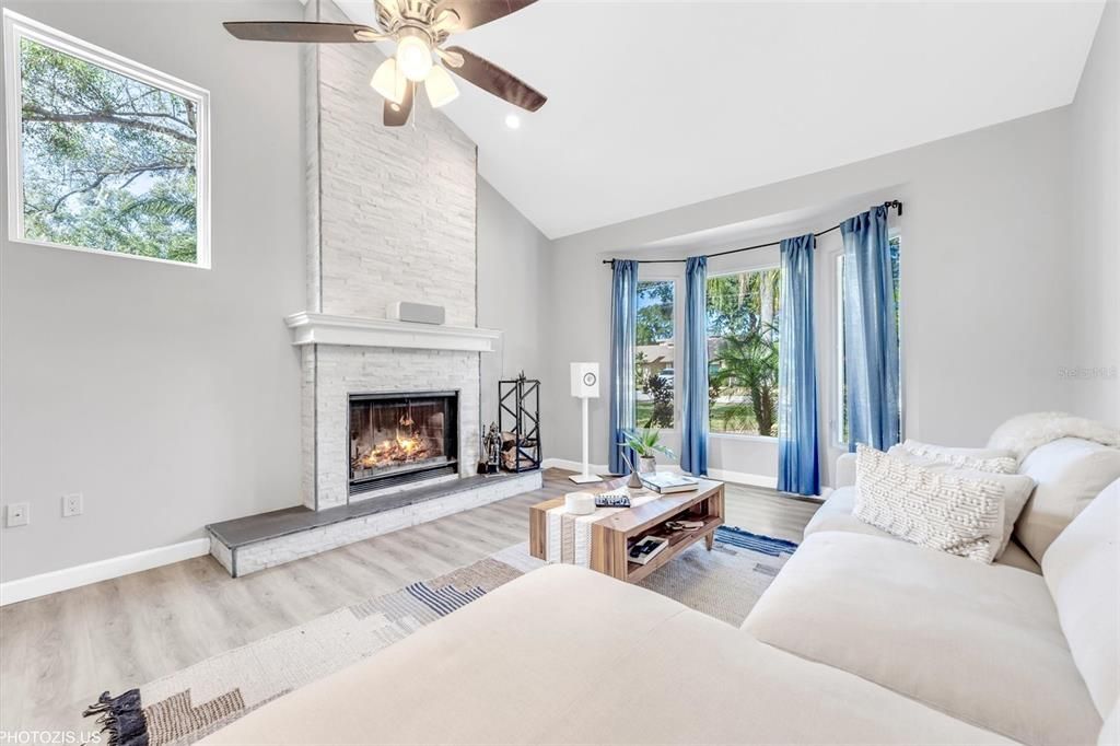 На продажу: $825,000 (4 спален, 3 ванн, 3496 Квадратных фут)