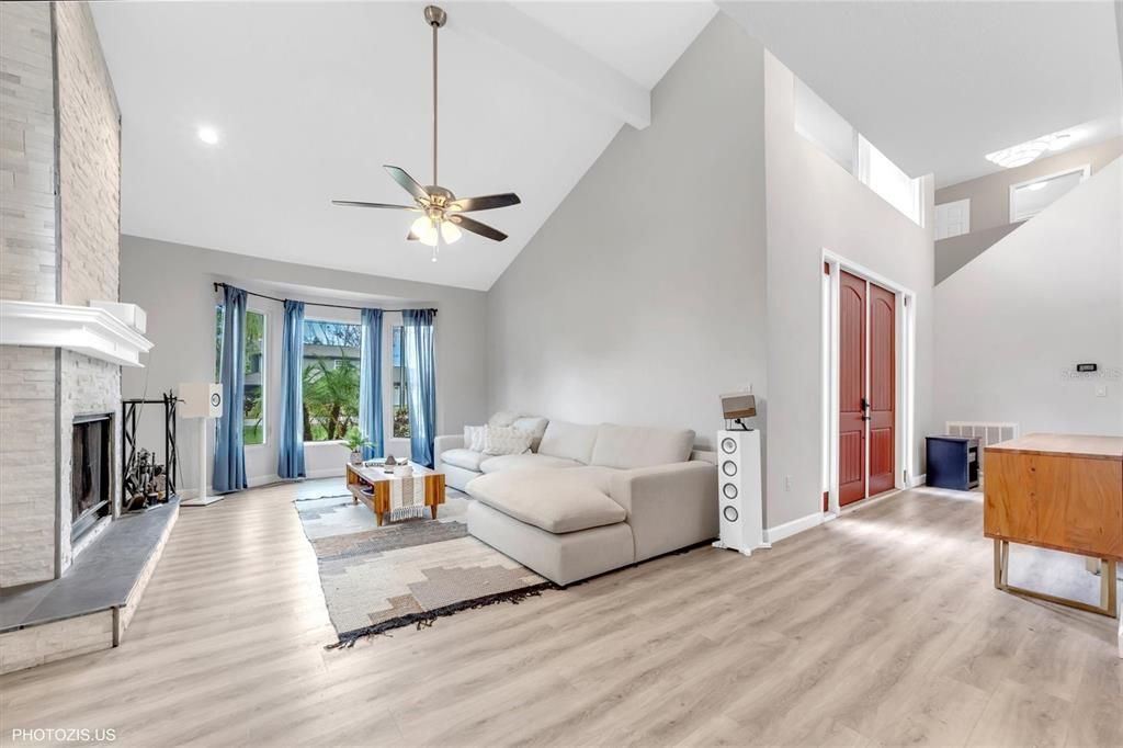 На продажу: $825,000 (4 спален, 3 ванн, 3496 Квадратных фут)