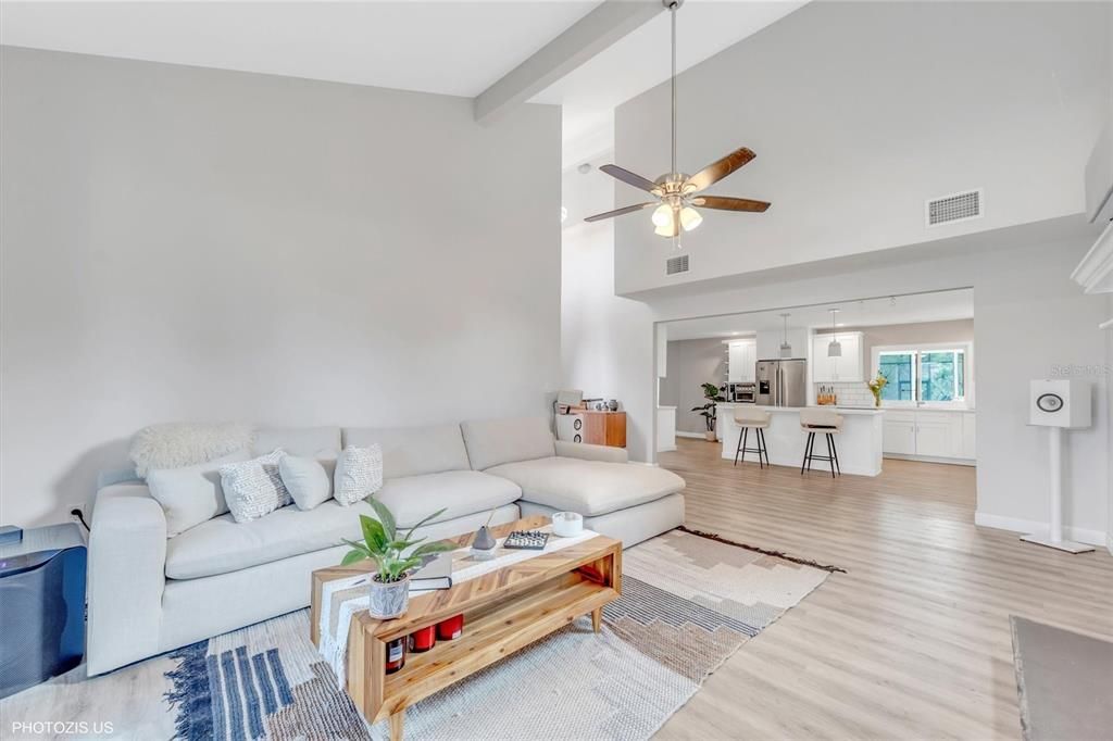 На продажу: $825,000 (4 спален, 3 ванн, 3496 Квадратных фут)