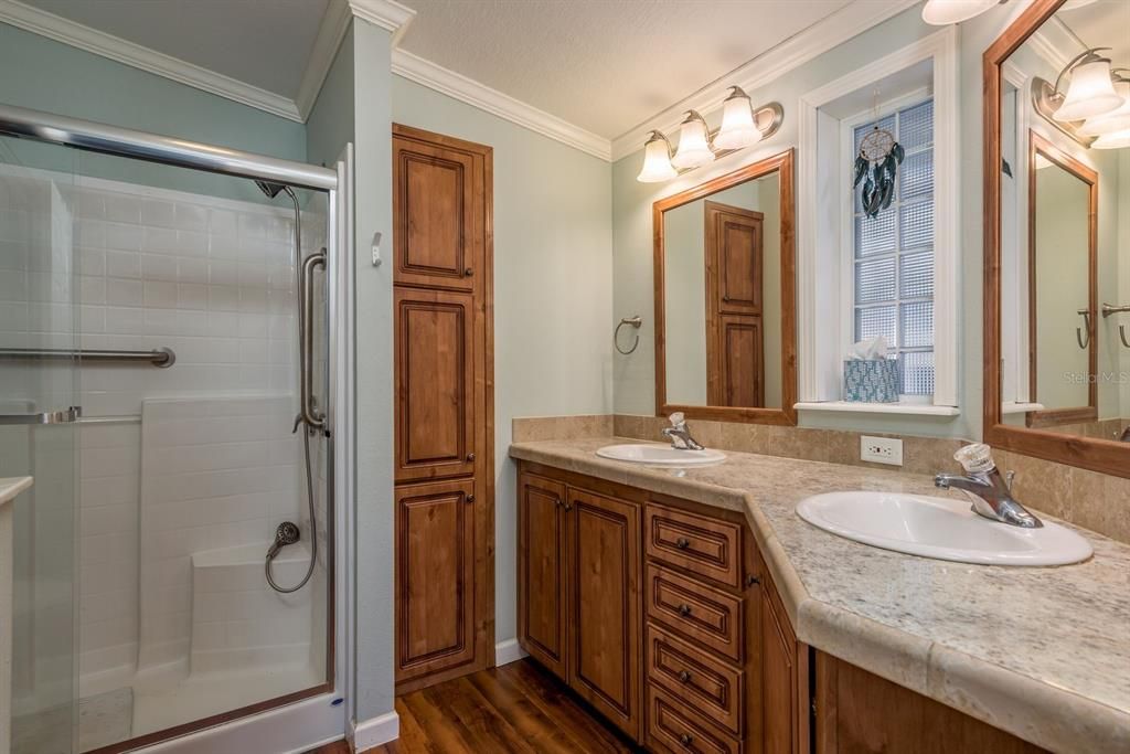 En Venta: $250,000 (2 camas, 2 baños, 1442 Pies cuadrados)