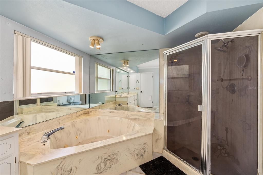 For Sale: $255,000 (3 beds, 2 baths, 2086 Square Feet)