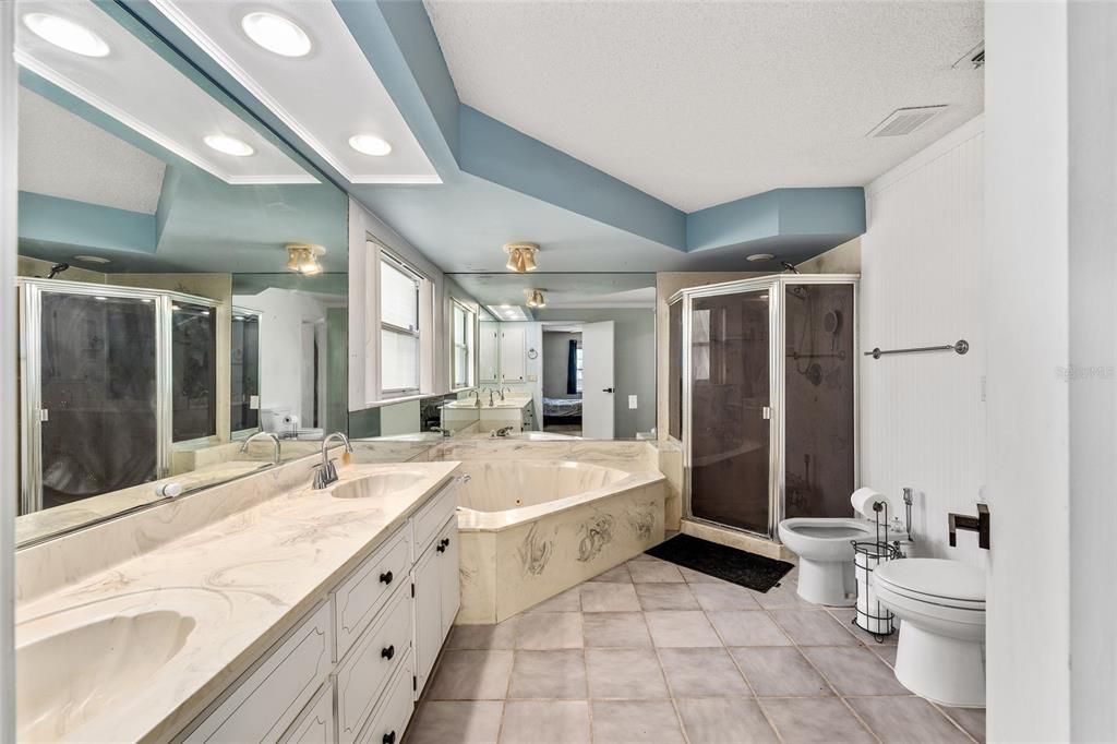 For Sale: $255,000 (3 beds, 2 baths, 2086 Square Feet)