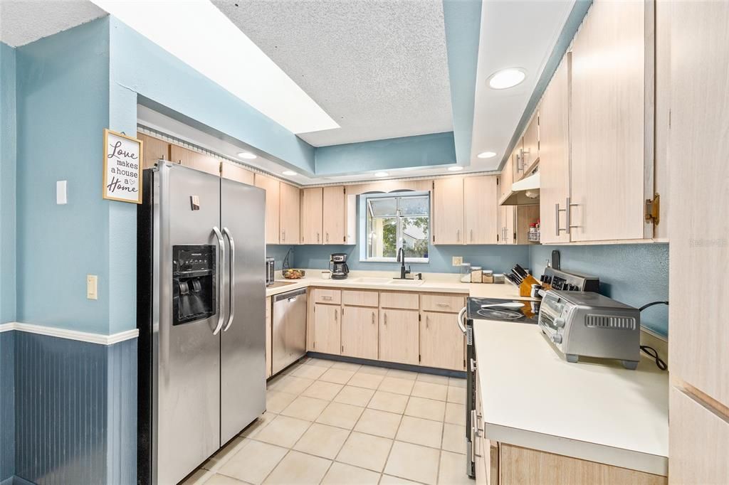 For Sale: $255,000 (3 beds, 2 baths, 2086 Square Feet)