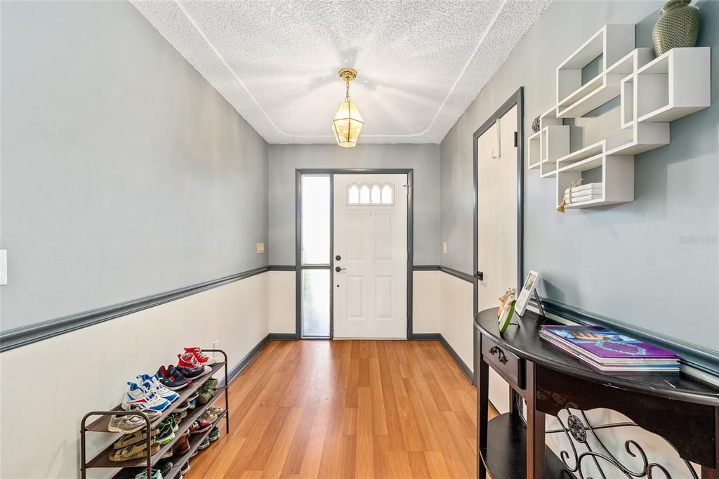 For Sale: $255,000 (3 beds, 2 baths, 2086 Square Feet)