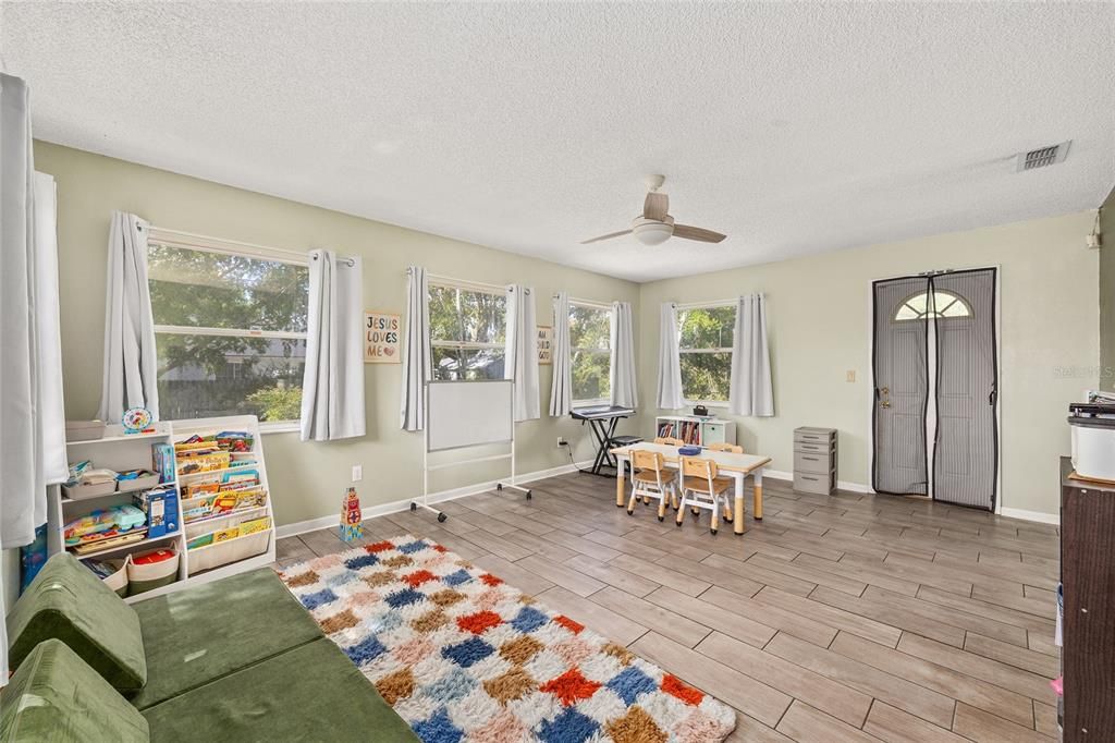 For Sale: $255,000 (3 beds, 2 baths, 2086 Square Feet)