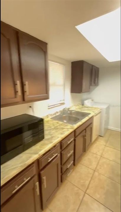 For Rent: $1,190 (1 beds, 1 baths, 642 Square Feet)