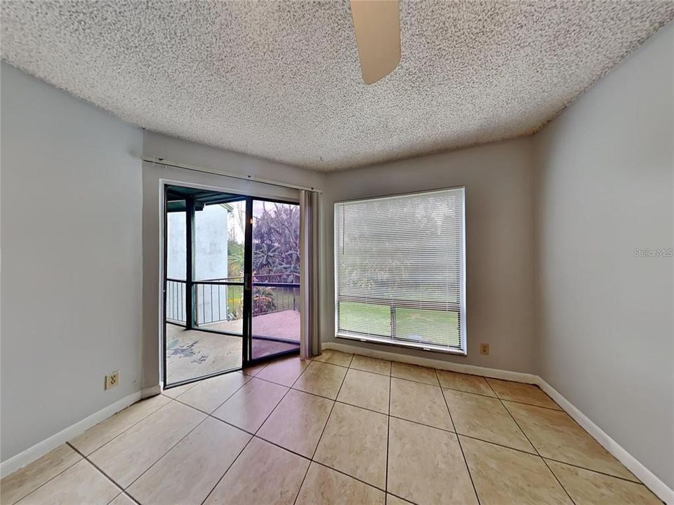 For Rent: $1,190 (1 beds, 1 baths, 642 Square Feet)