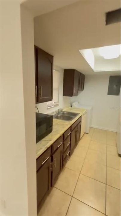 For Rent: $1,190 (1 beds, 1 baths, 642 Square Feet)