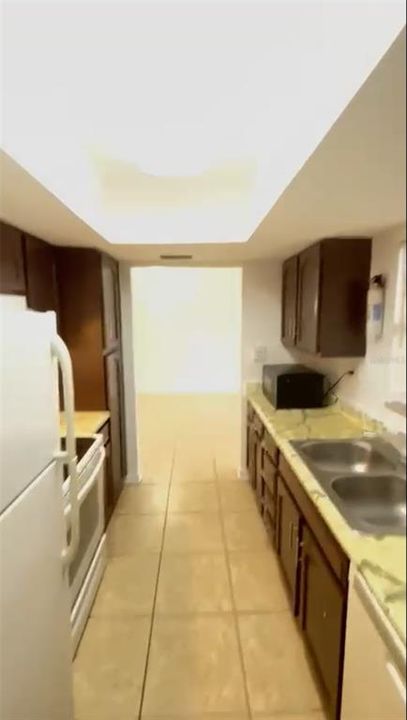 For Rent: $1,190 (1 beds, 1 baths, 642 Square Feet)