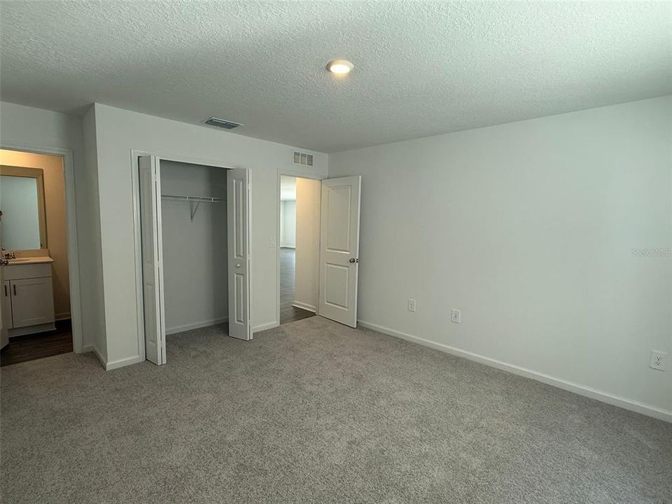 For Rent: $2,395 (4 beds, 3 baths, 2237 Square Feet)