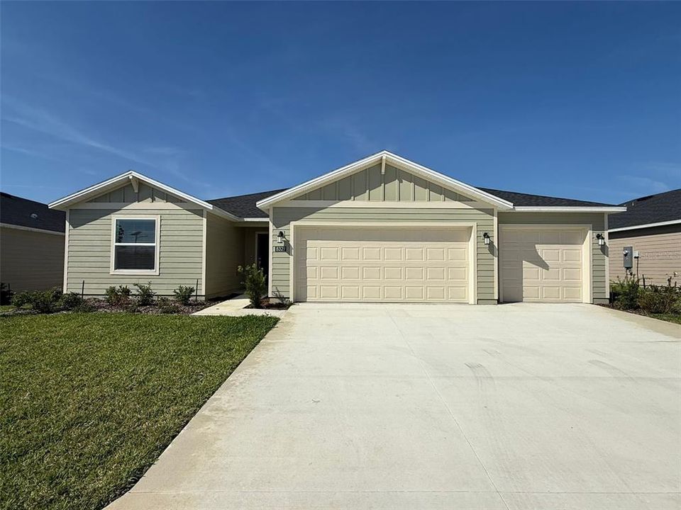 For Rent: $2,395 (4 beds, 3 baths, 2237 Square Feet)