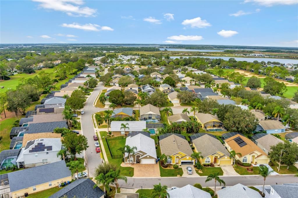 For Sale: $400,000 (4 beds, 3 baths, 1940 Square Feet)