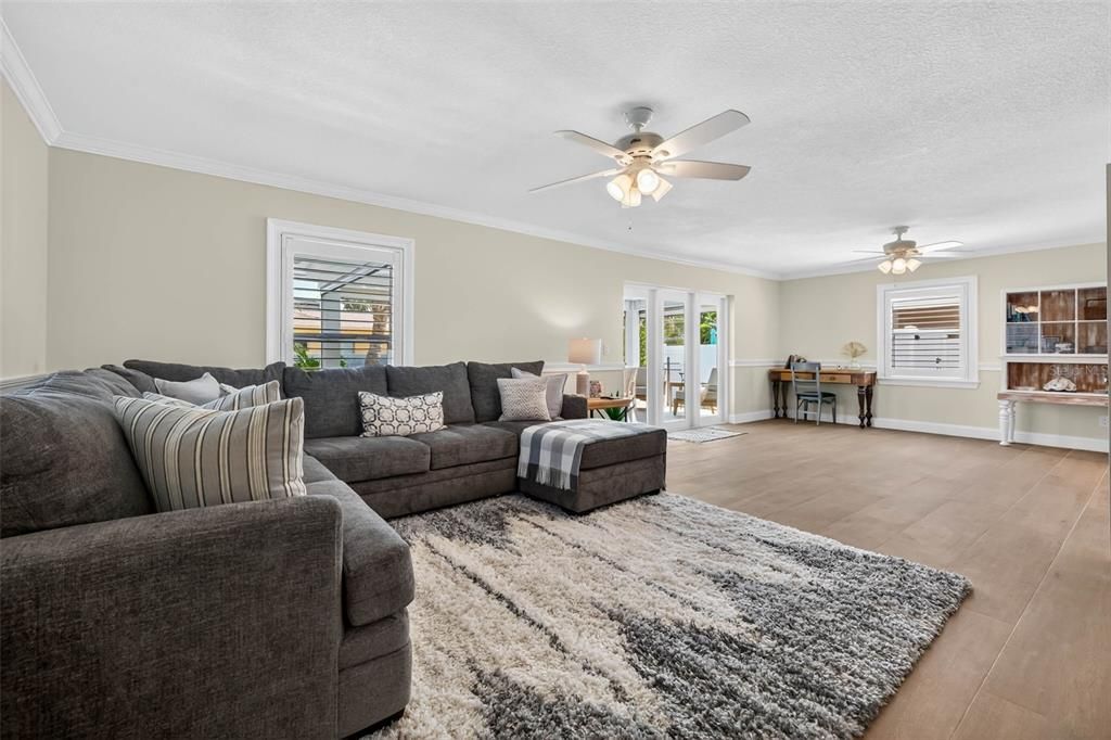 待售: $1,285,000 (3 贝兹, 2 浴室, 2336 平方英尺)