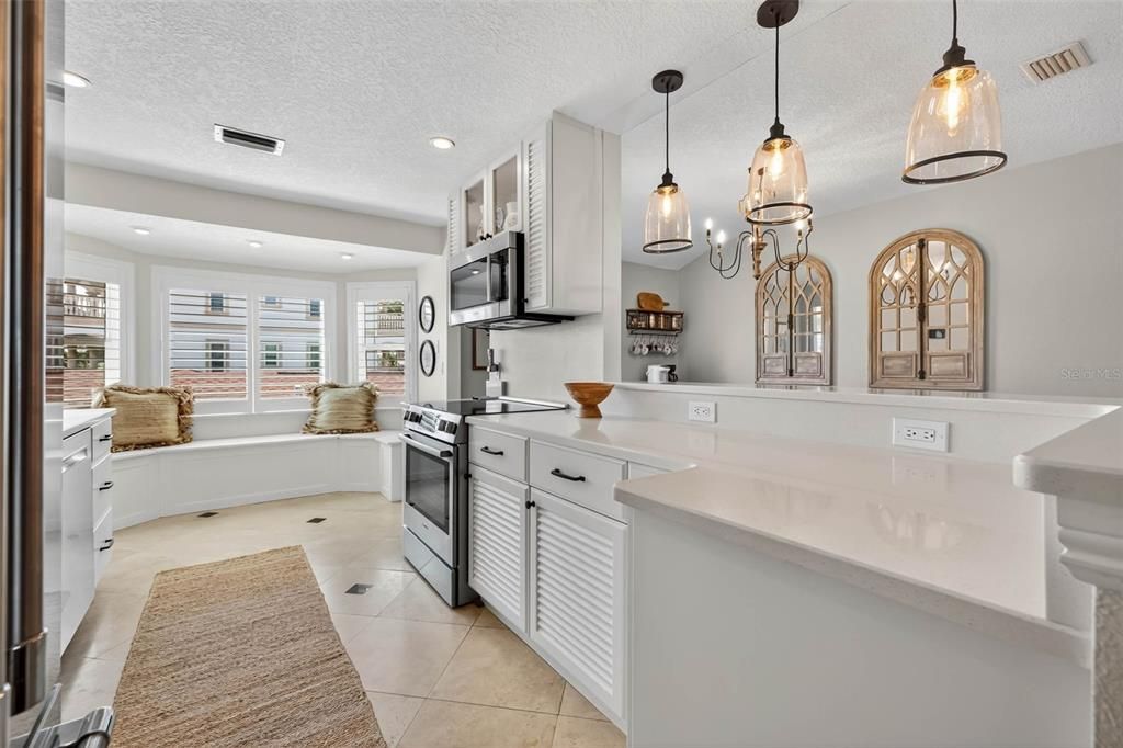 待售: $1,285,000 (3 贝兹, 2 浴室, 2336 平方英尺)