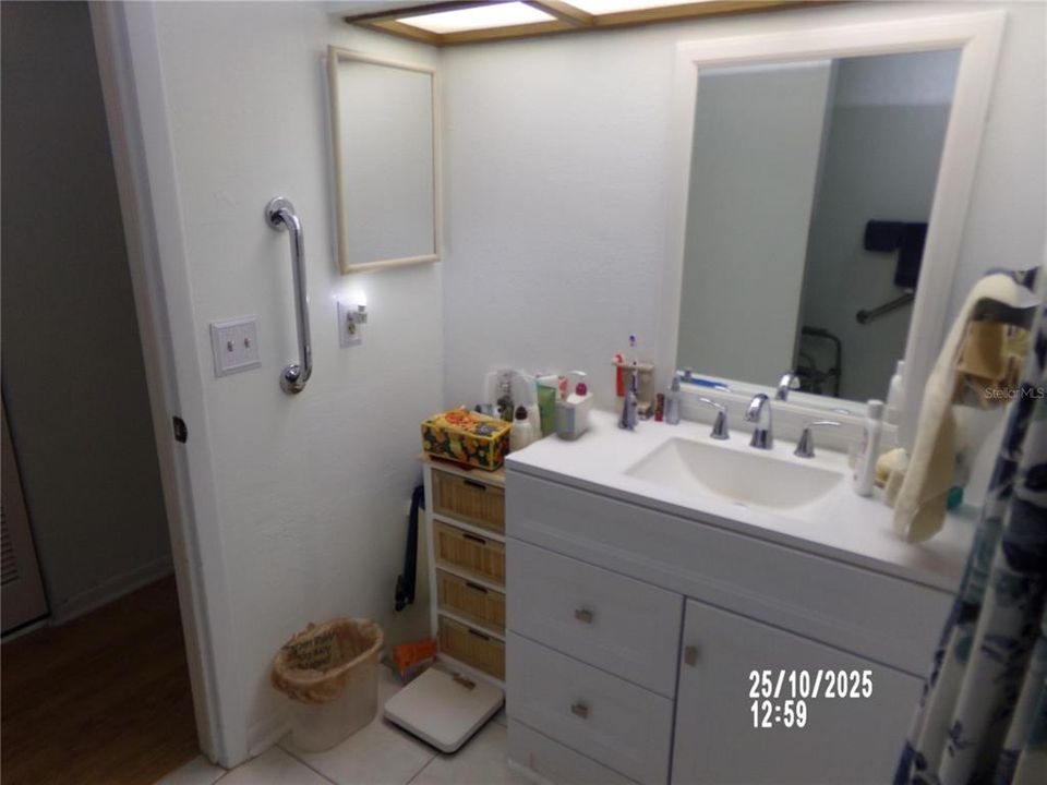 待售: $239,500 (2 贝兹, 2 浴室, 1306 平方英尺)