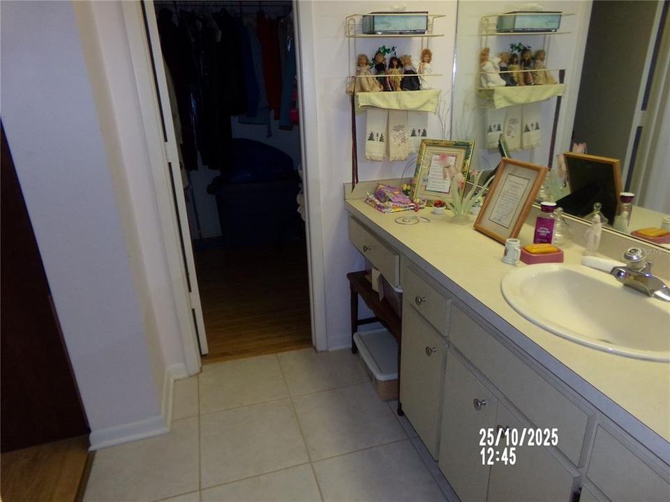 待售: $239,500 (2 贝兹, 2 浴室, 1306 平方英尺)