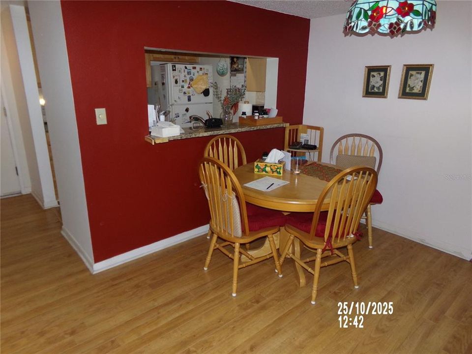 待售: $239,500 (2 贝兹, 2 浴室, 1306 平方英尺)