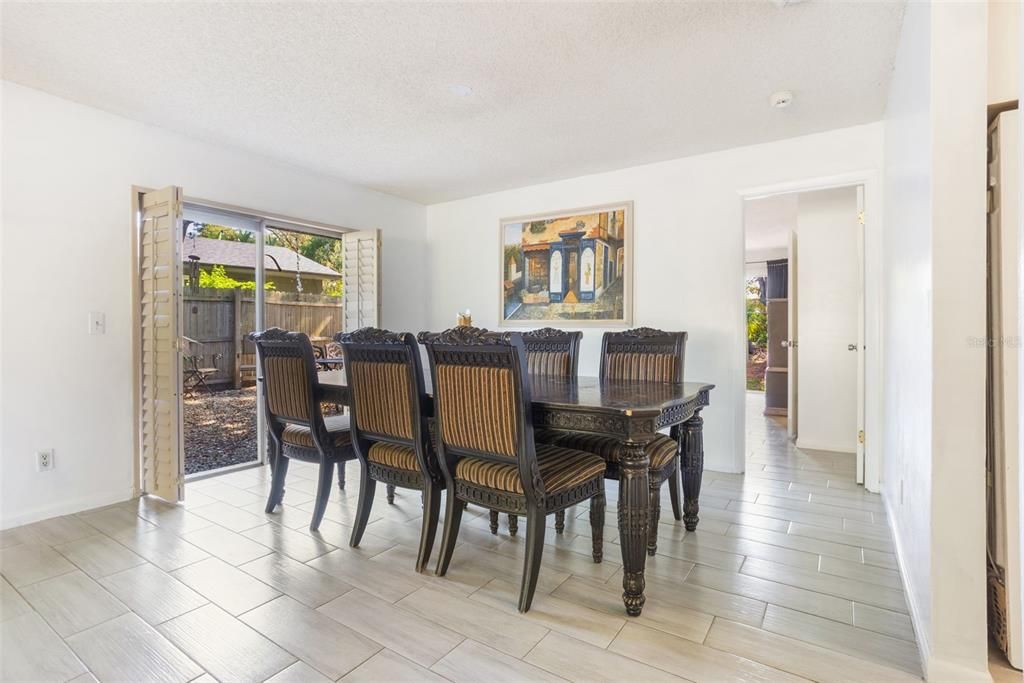 待售: $495,000 (4 贝兹, 2 浴室, 1939 平方英尺)